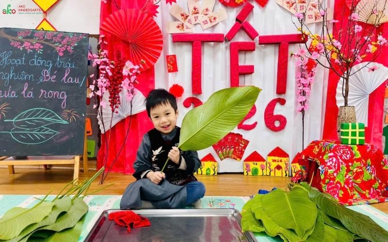 Ba mẹ hãy cùng AKO lưu giữ những khoảnh khắc tuổi thơ thật trong veo của các con ngày Tết