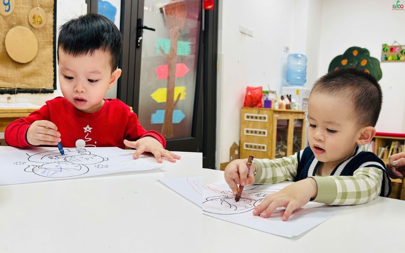 Mời bố mẹ cùng ngắm nhìn những khoảnh khắc làm việc cực kỳ "nghiêm túc" của các con: